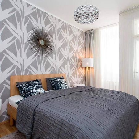 פראג Friendly Private Room In The Sharing Flat מראה חיצוני תמונה
