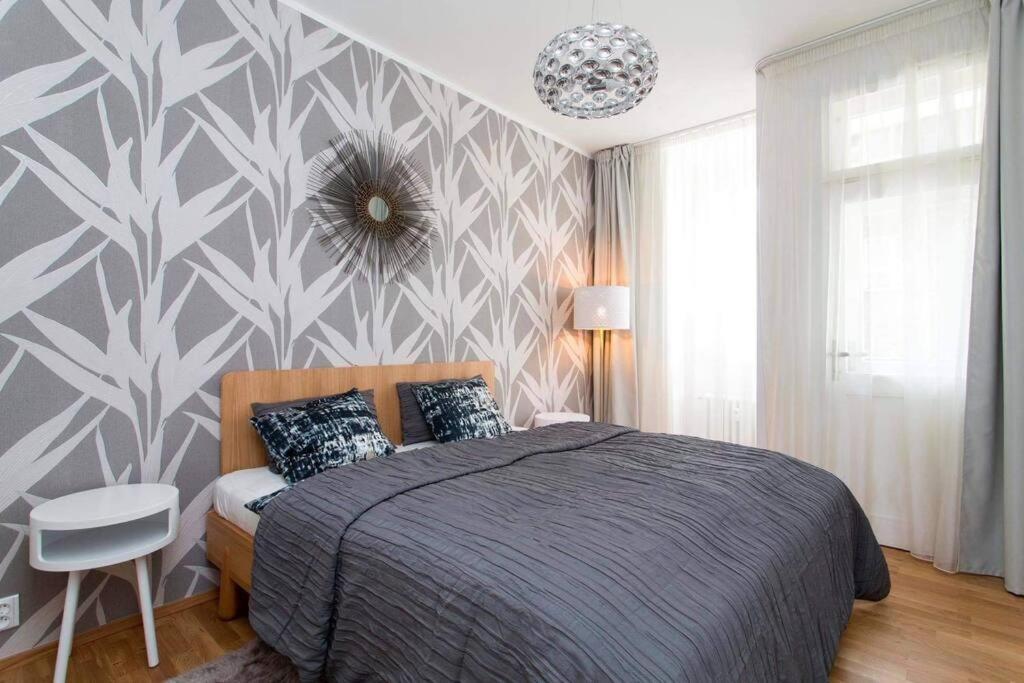 פראג Friendly Private Room In The Sharing Flat מראה חיצוני תמונה