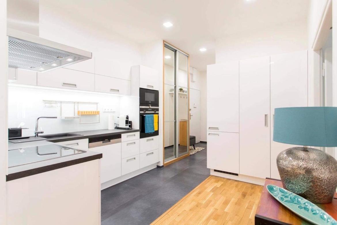 פראג Friendly Private Room In The Sharing Flat מראה חיצוני תמונה
